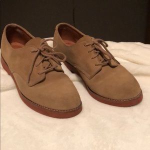 G.H. Bass & Co. Tan Suede Oxfords with Gum Soles